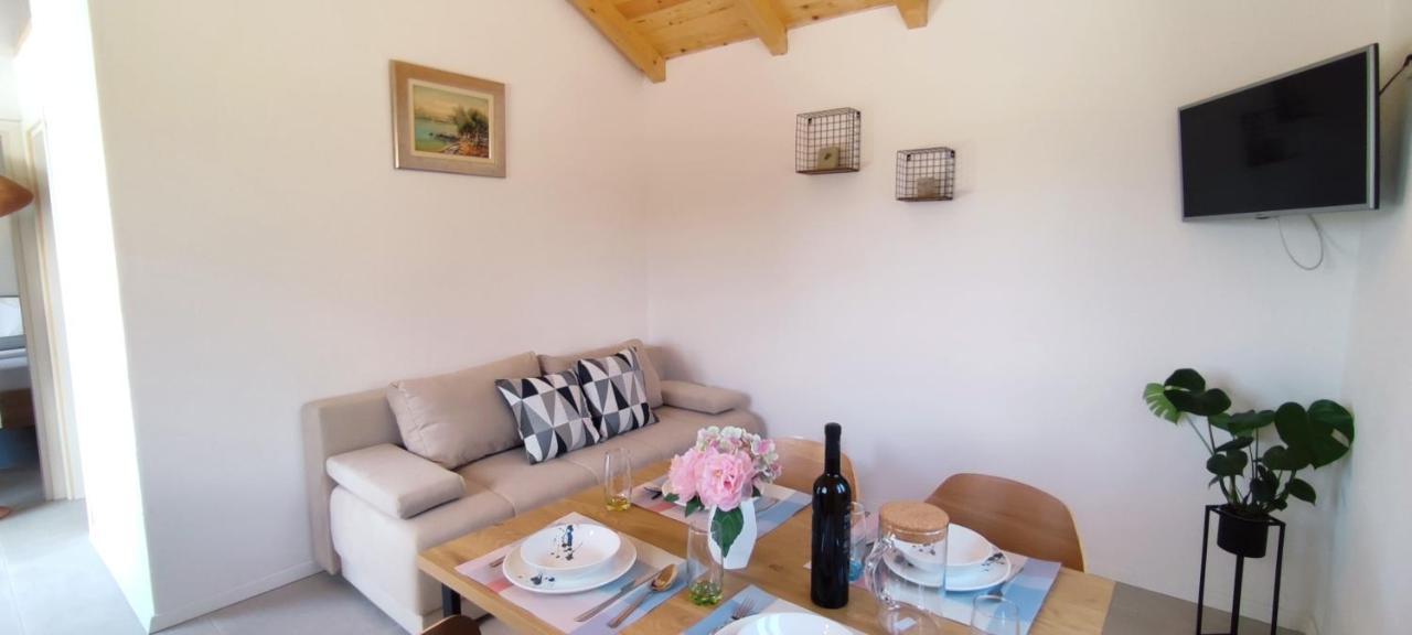 Вілла Stone House In Vineyard Рачище Екстер'єр фото